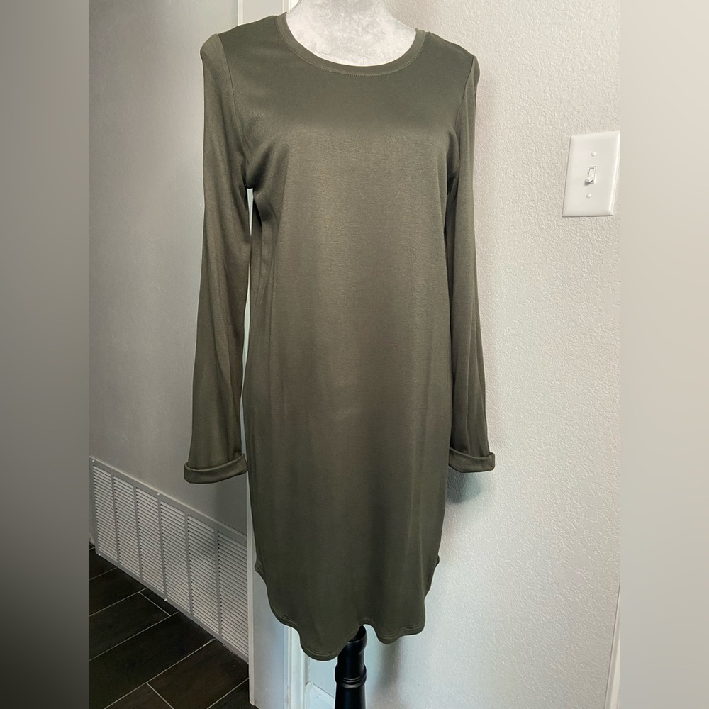 FOREVER 21 long sleeve short dress